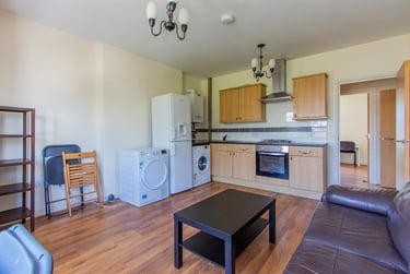 3 bed house, Richmond Crescent, City Centre, Cardiff, CF243AH - Image 2